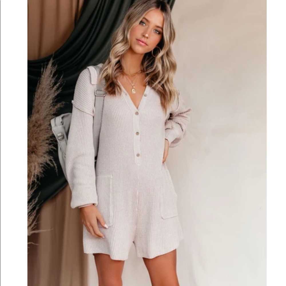 NWOT Vici Cotton collared pocket romper- large